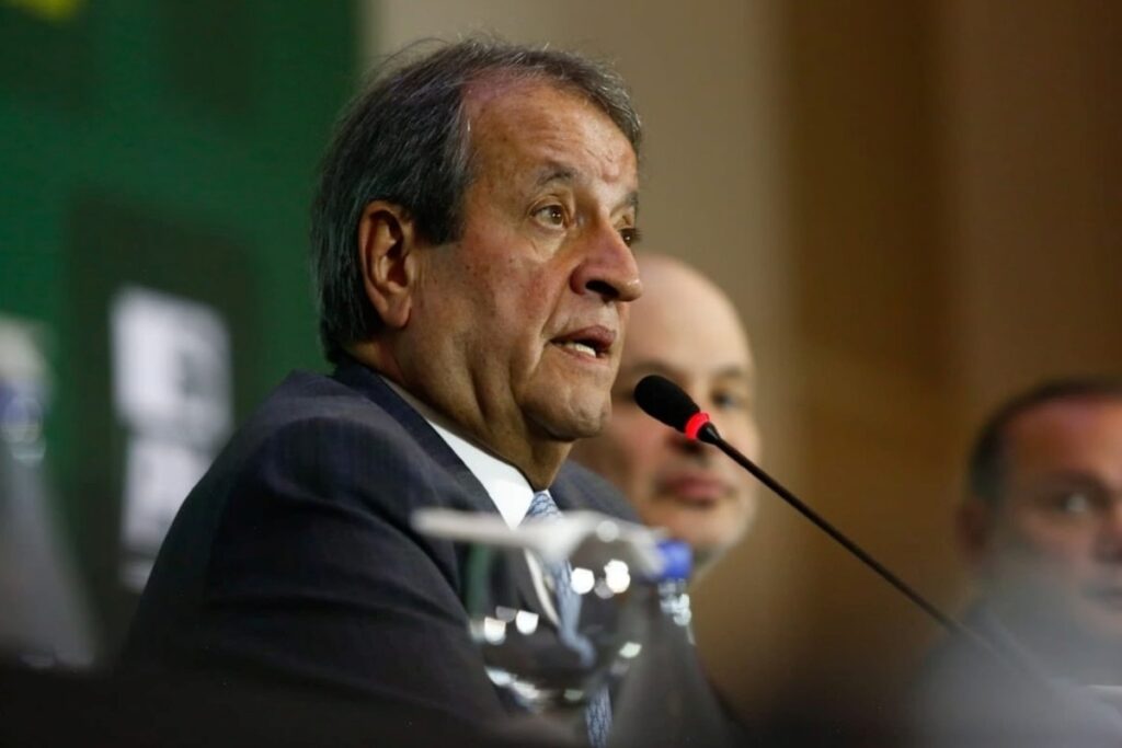 valdemar-reage-a-decisao-de-bolsonaro-de-lancar-flavio-como-candidato