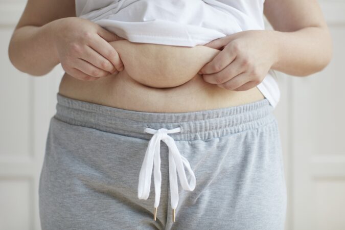 “barriga-de-chope”-pode-sinalizar-risco-cardiaco-precoce,-diz-estudo