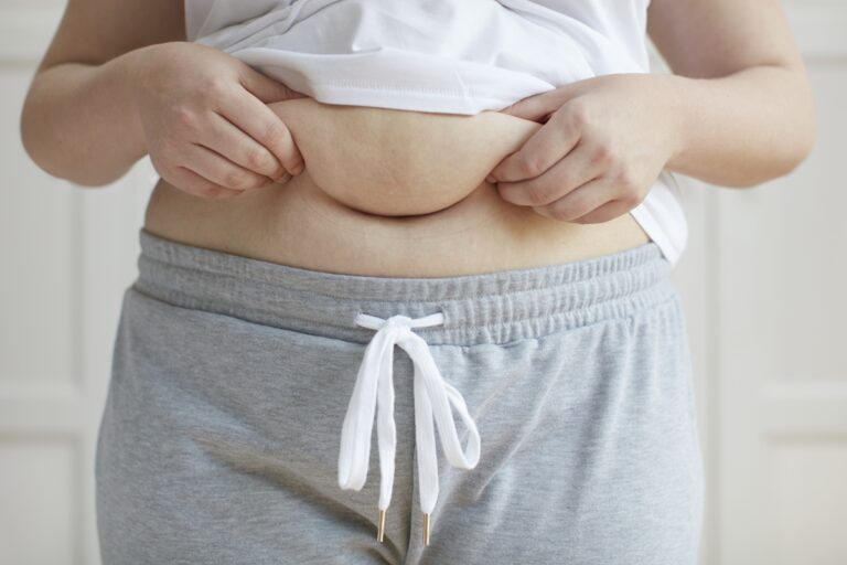 “barriga-de-chope”-pode-sinalizar-risco-cardiaco-precoce,-diz-estudo