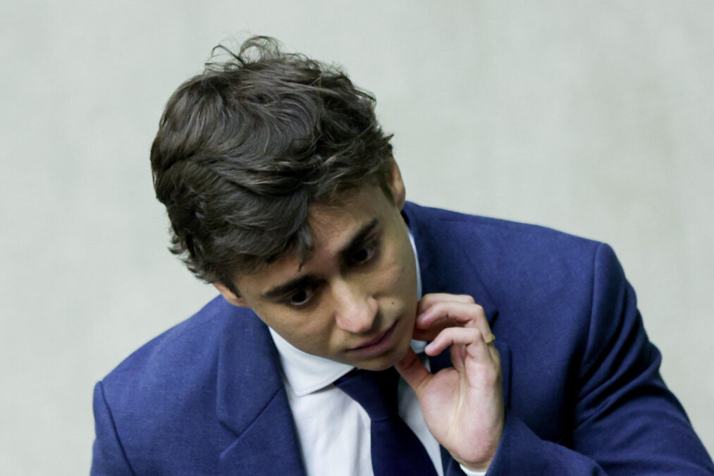 Nikolas Ferreira se pronuncia sobre escolha de Bolsonaro por Flávio
