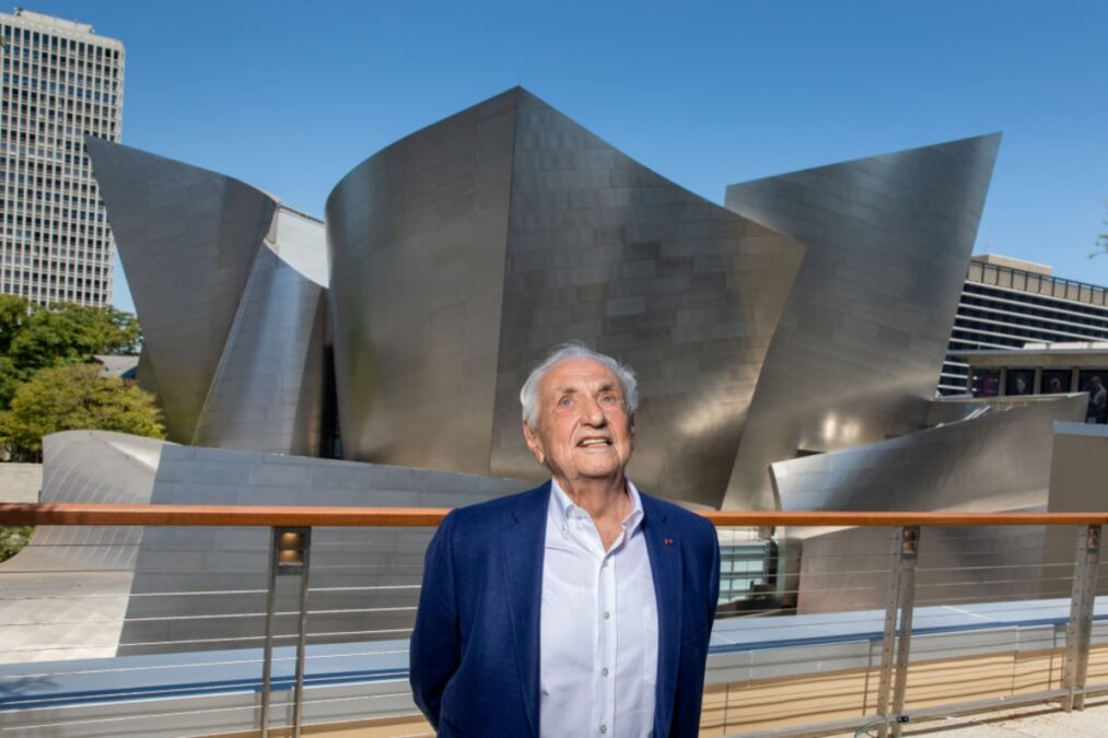 Quem foi Frank O. Gehry, gênio que redefiniu a arquitetura moderna