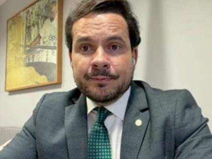 capitao-alberto-neto-critica-decisao-de-lula-na-distribuicao-do-simbolo-das-deficiencias-invisiveis:-“veto-cruel”