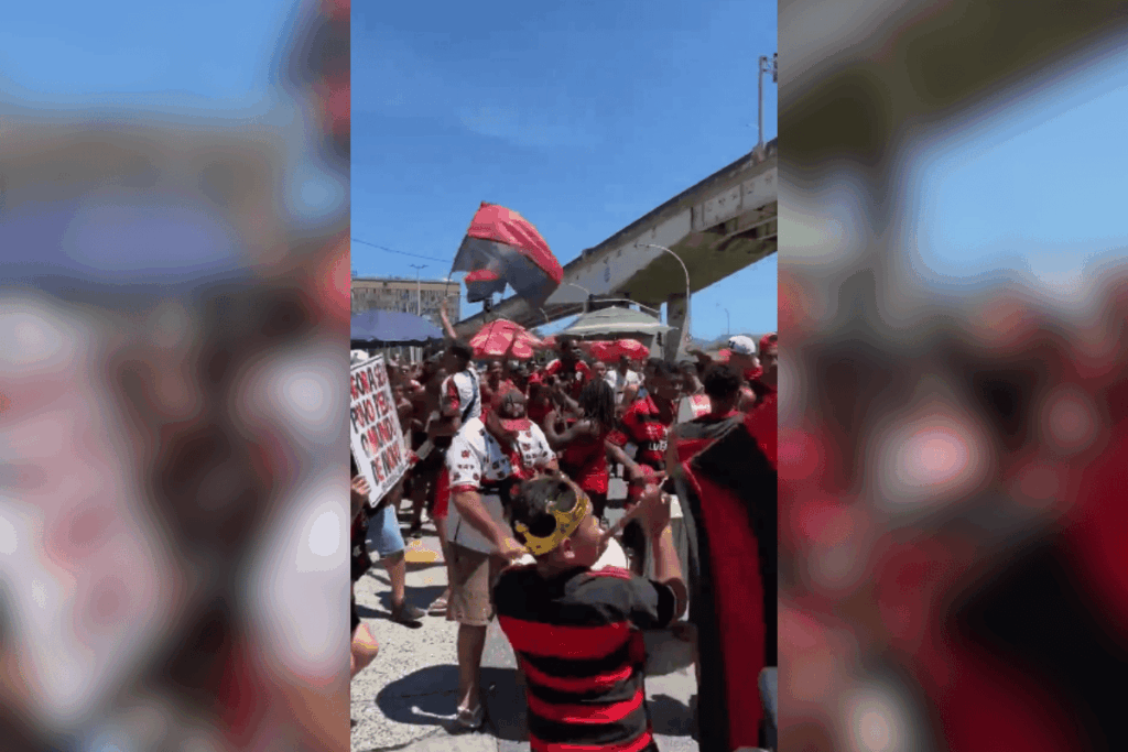 intercontinental:-delegacao-do-flamengo-e-festejada-antes-de-viagem