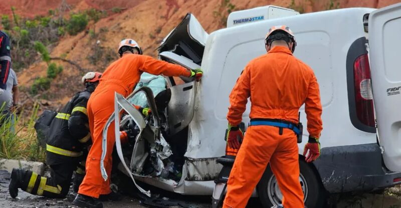 colisao-frontal-deixa-um-morto-e-outro-ferido-em-rodovia-de-maceio