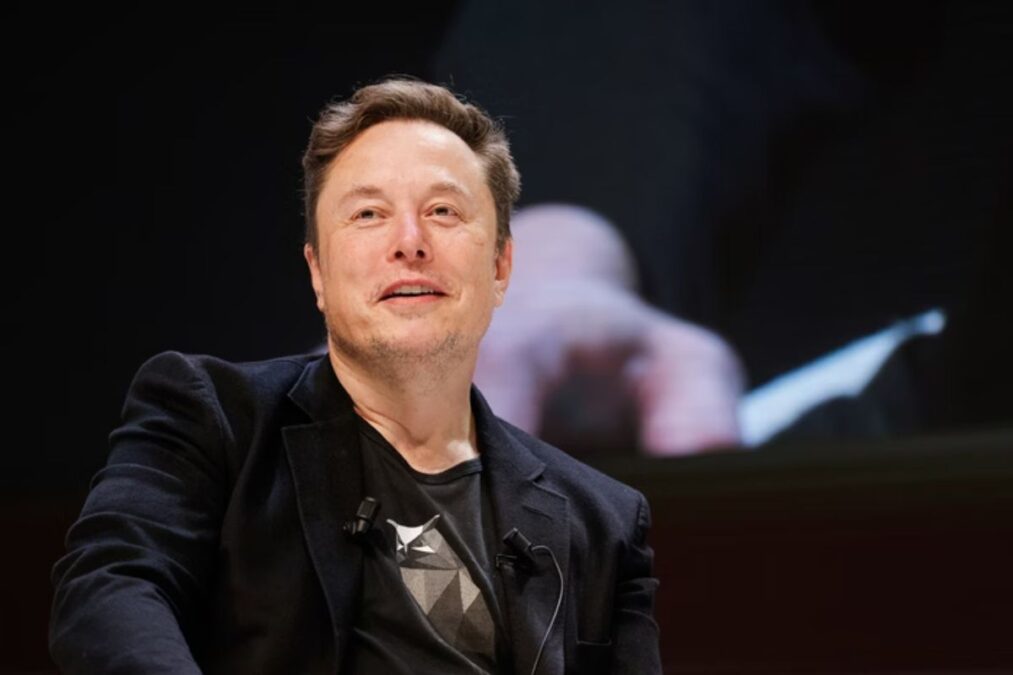 Elon Musk diz que União Europeia “deveria ser abolida” após multa ao X