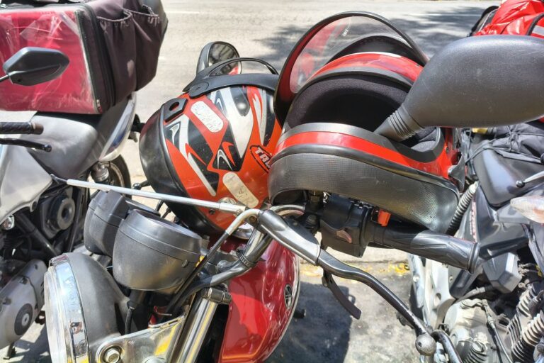motociclistas-se-dividem-entre-maior-risco-e-mais-ganhos-com-mototaxi
