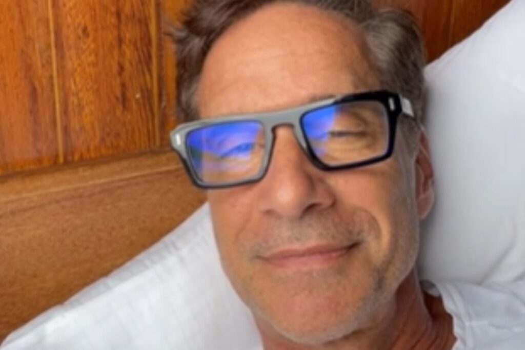 reexibicao-de-o-clone-faz-victor-fasano-processar-a-globo.-entenda