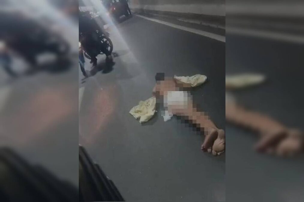 Paciente destrava porta e pula de ambulância em movimento no RJ