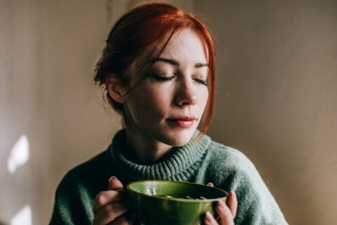 8-motivos-para-incluir-o-anti-inflamatorio-cha-verde-na-rotina