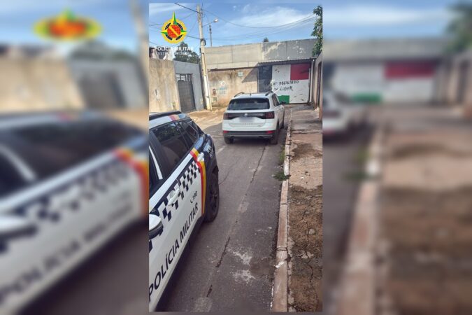 assaltantes-roubam-carro-de-pm-no-df,-mas-fuga-dura-poucos-minutos