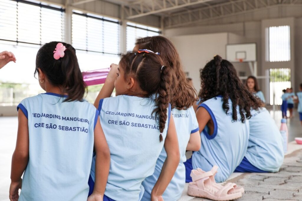 cartao-uniforme-escolar-comeca-a-ser-entregue-este-mes.-veja-datas