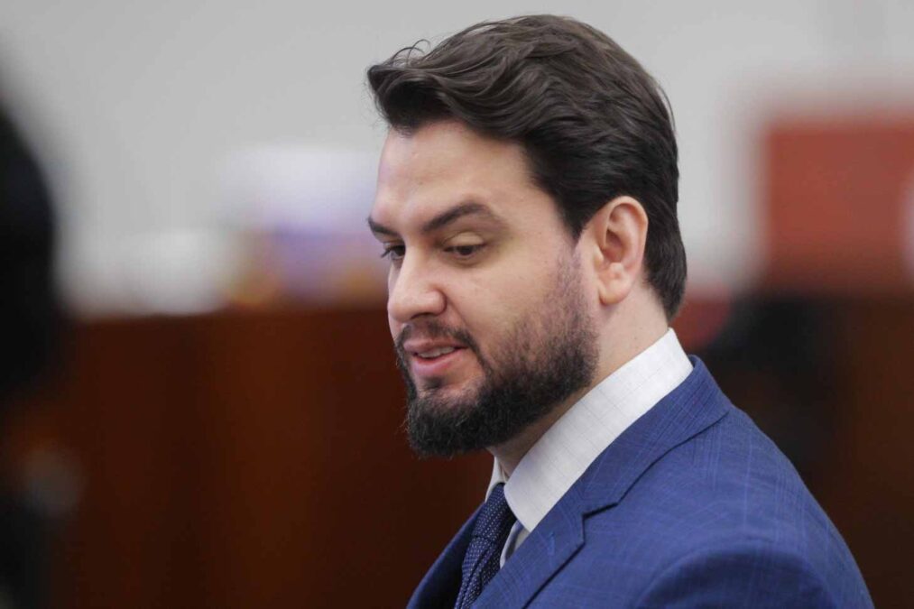 Filipe Martins, ex-assessor de Bolsonaro, acompanha julgamento no STF