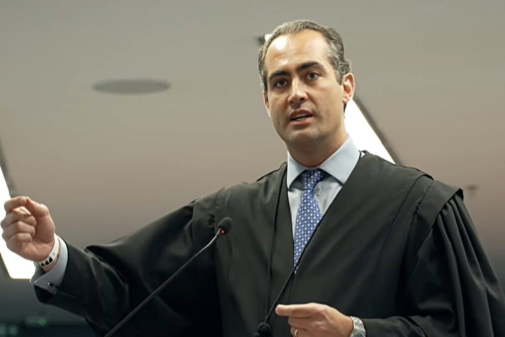 Defesa diz no STF que Câmara era “bombeiro das bobagens” de Cid