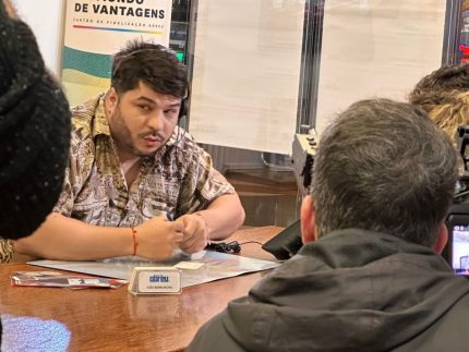 em-portugal,-pablo-oliveira-participa-das-filmagens-da-serie-“culpadas”