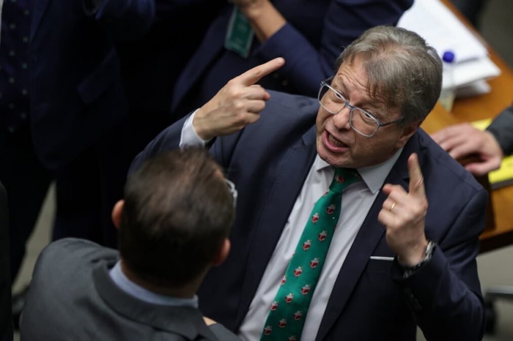 Vice-líder do PL é destituído de cargo após votar a favor de Glauber