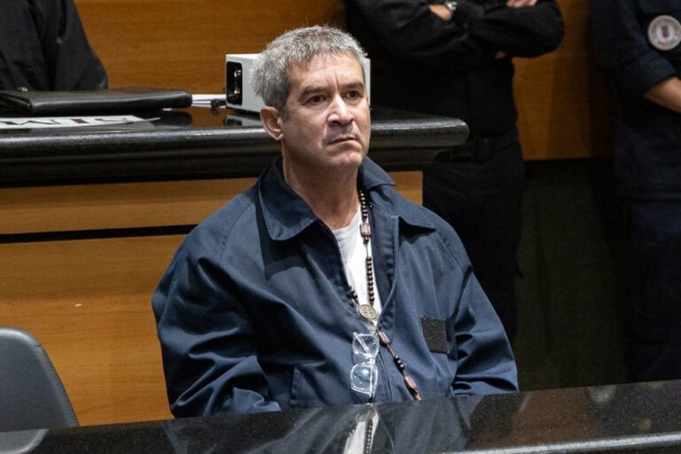 oficial-da-marinha-e-condenado-a-80-anos-de-prisao-por-matar-sogros