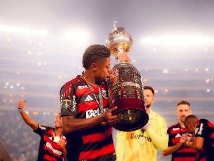 conmebol-confirma-que-negociacoes-de-pacote-da-libertadores-seguem;-paramount-ainda-esta-viva