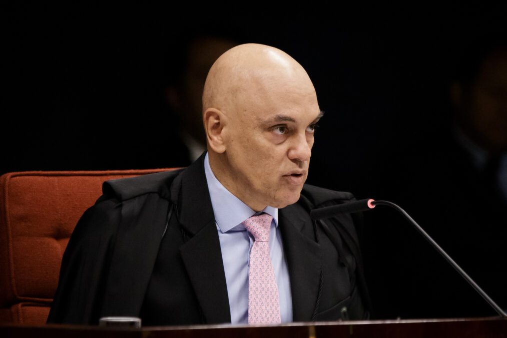 Moraes determina que Motta dê posse a suplente de Zambelli em 48h
