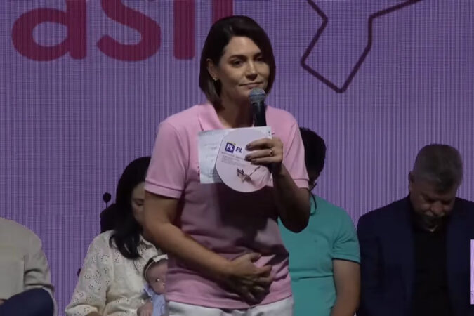michelle-bolsonaro-se-manifesta-apos-decisao-de-moraes-sobre-zambelli