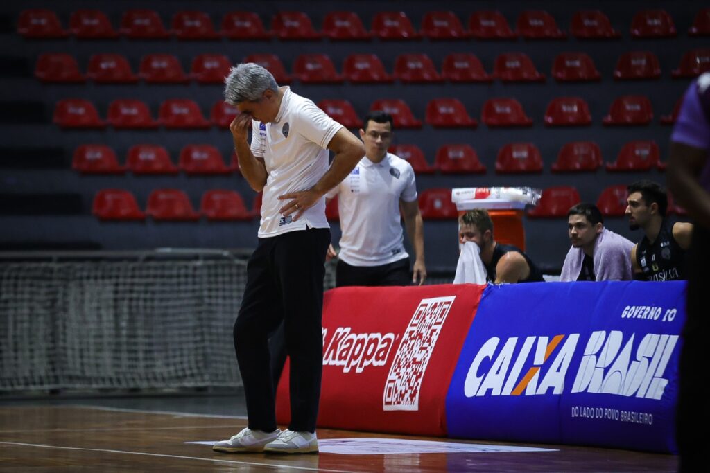 nbb:-brasilia-faz-primeiro-quarto-ruim-e-perde-para-o-corinthians