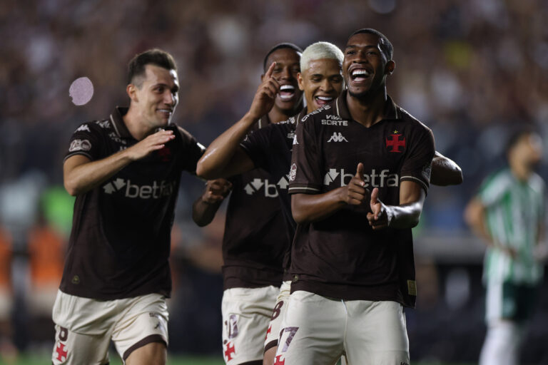 “oi,-boa-noite”:-vasco-renova-com-rayan-ate-2028.-veja-detalhes