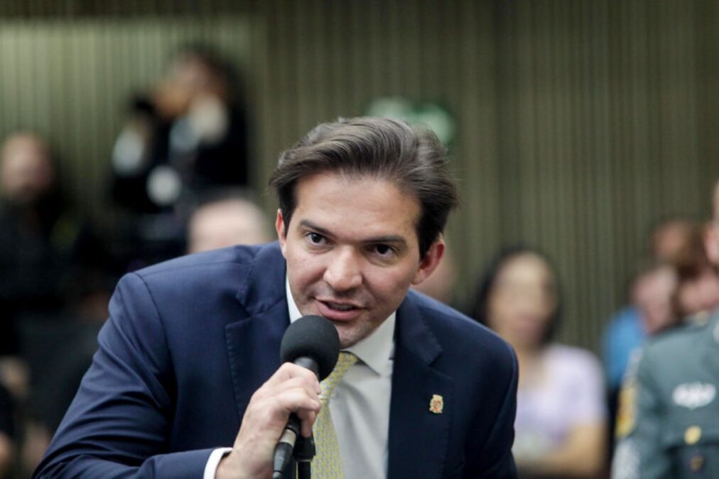 União recua e decide apoiar reeleição de Teixeira na Câmara de SP