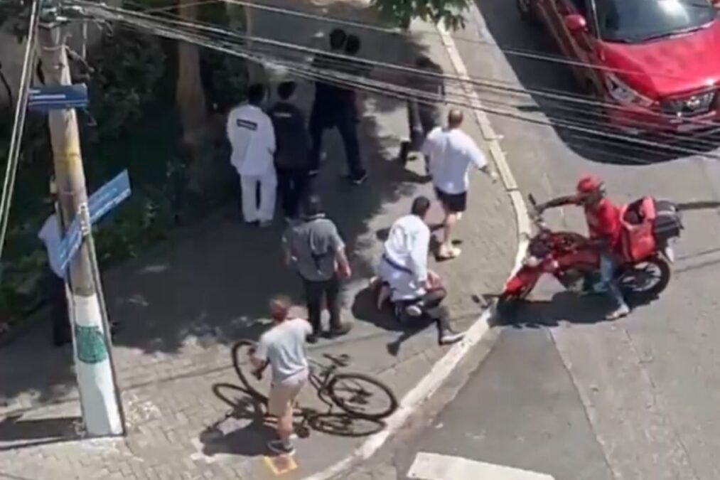 Lutadores imobilizam e agridem ladrões de moto em bairro nobre de SP