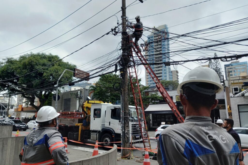 apagao-em-sp:-entenda-a-compensacao-automatica-aprovada-pela-aneel