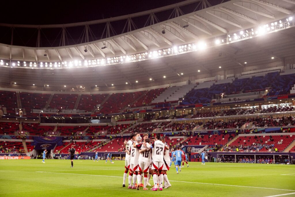 bola-rola-entre-flamengo-e-pyramids-no-intercontinental;-siga-ao-vivo