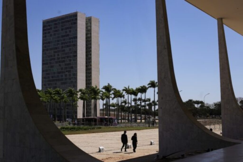 top-5:-da-“lapada”-de-benedita-a-censura-na-camara:-videos-da-semana