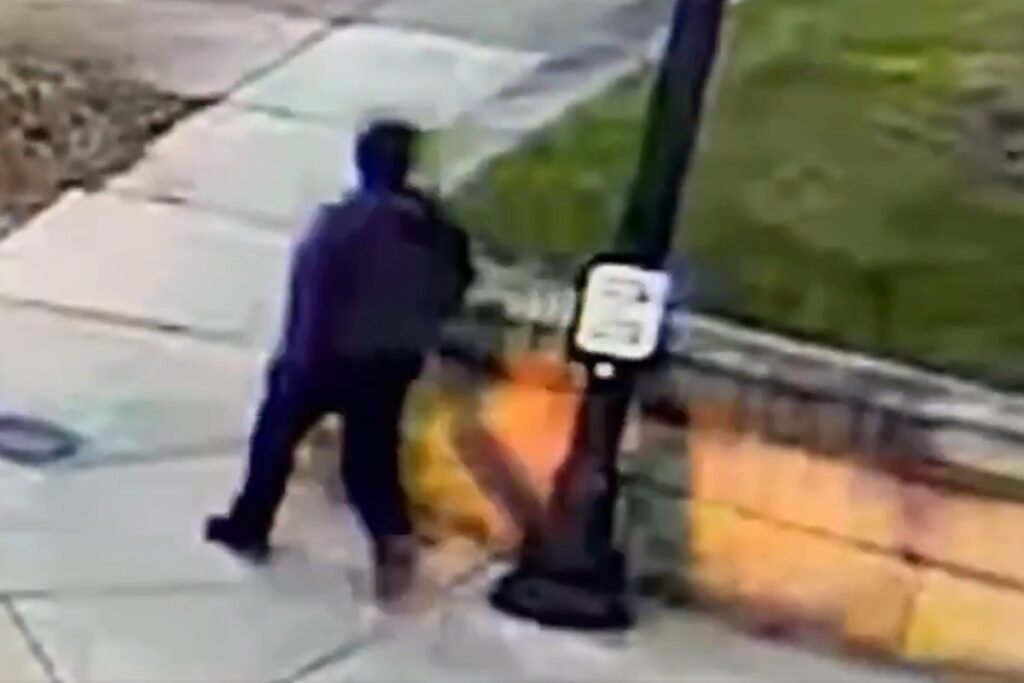 video-mostra-suspeito-de-ataque-que-matou-2-em-universidade-dos-eua