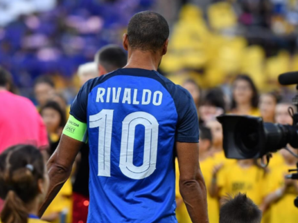 nostalgia-e-estrategia:-o-papel-social,-cultural-e-economico-dos-jogos-festivos-de-fim-de-ano