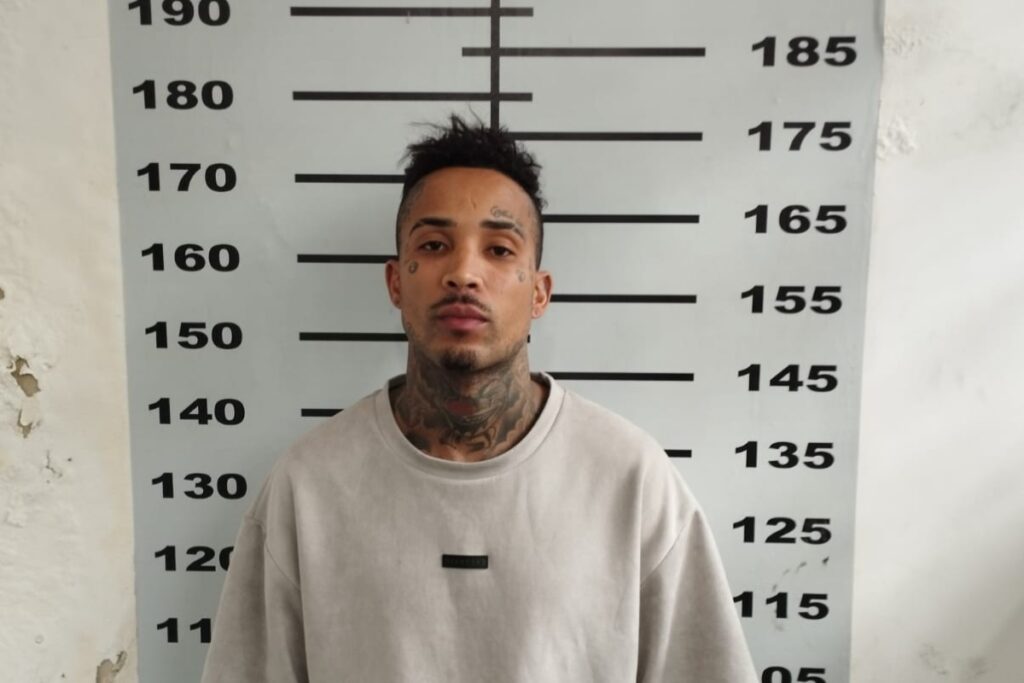 veja-imagens-da-prisao-de-gato-preto-por-calote-em-pensao-alimenticia