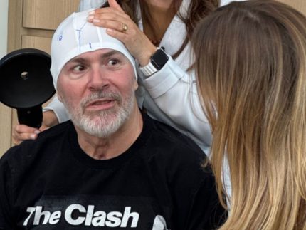 dois-anos-apos-atentado,-“domingo-espetacular”-mostra-evolucao-gradual-de-mingau,-do-ultraje-a-rigor