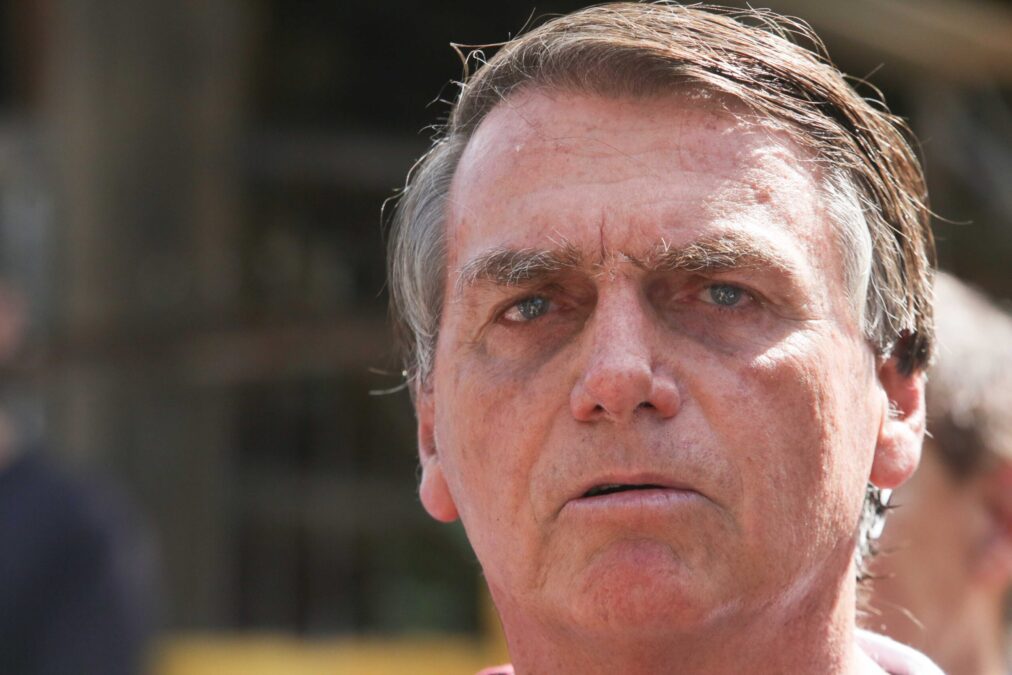 Bolsonaro: defesa define data para enviar novo pedido de cirurgia