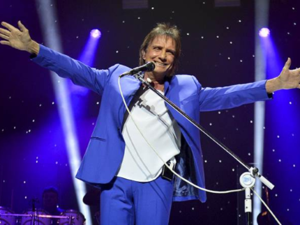 apos-acidente,-roberto-carlos-mantem-agenda-e-se-apresenta-no-rio-nesta-semana