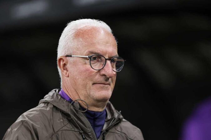 dorival-rasga-elogios-a-hugo-souza-e-faz-comparacao-com-filipe-luis