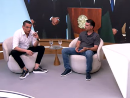 ao-vivo,-ratinho-confirma-a-leo-dias-a-participacao-de-flavio-bolsonaro-em-seu-programa-no-sbt