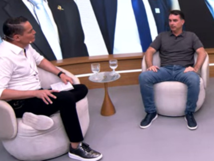 flavio-bolsonaro-diz-que-lula-“acaba-com-a-democracia”-e-critica-evento-do-sbt-news