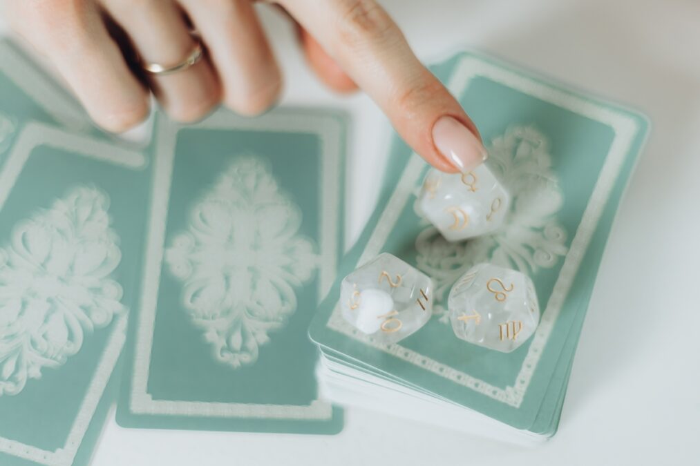 O que é seu voltará: os signos que terão recomeço com amor do passado