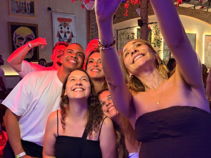 confra-de-fim-de-ano!-apresentadores-do-“e-de-casa”-se-reunem-em-noite-de-samba