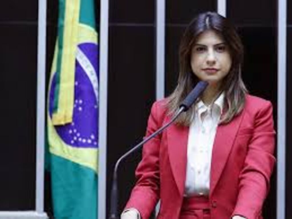 novo-aciona-conselho-de-etica-da-camara-para-punir-deputada-petista