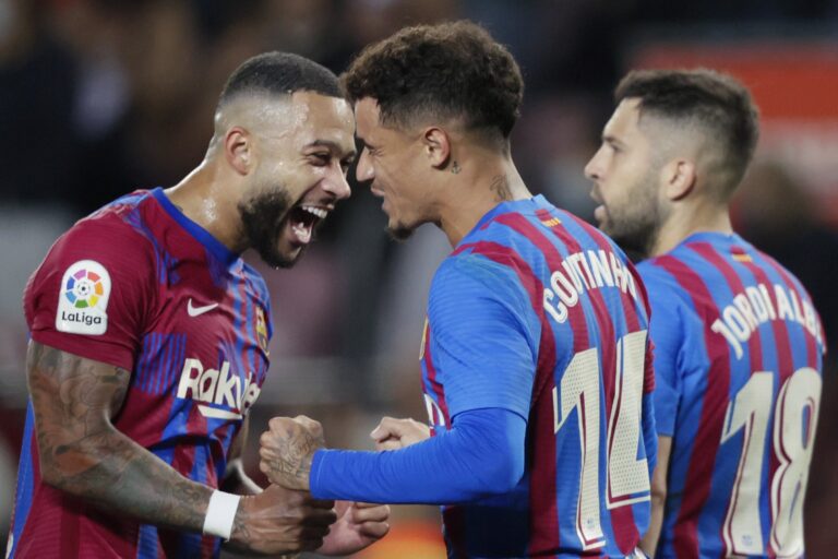 adversarios,-memphis-depay-e-philippe-coutinho-ja-jogaram-juntos