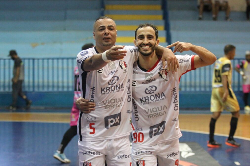 Joinville goleia Simão Dias na abertura da Copa dos Campeões de Futsal