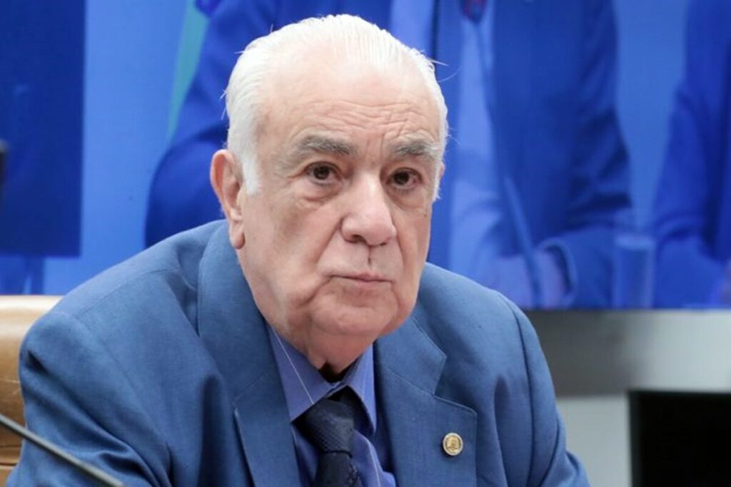 deputado-do-pl-apoiou-cassacoes-de-eduardo-bolsonaro-e-ramagem