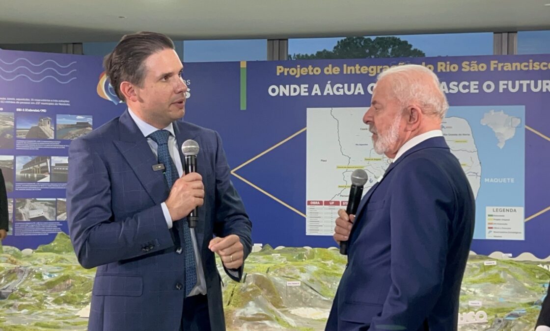 Lula e Motta têm encontro descontraído no Planalto após atritos