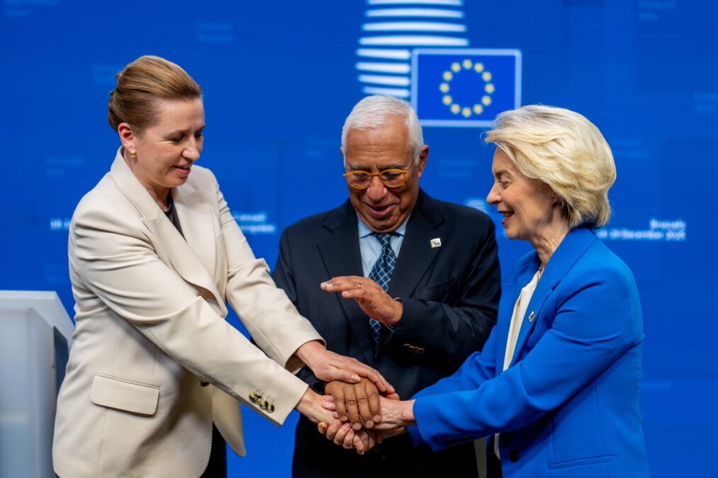 União Europeia fecha acordo para fornecer 90 bilhões de euros à Ucrânia
