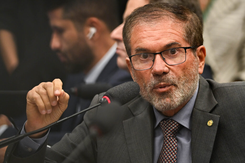 “recebi,-como-todos-receberam”,-diz-deputado-que-denunciou-orcamento-secreto