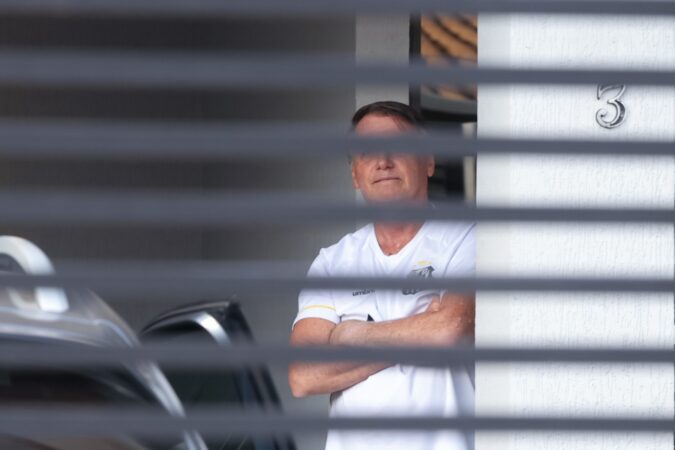 gdf-suspende-conselheiro-que-pediu-para-visitar-cela-de-bolsonaro