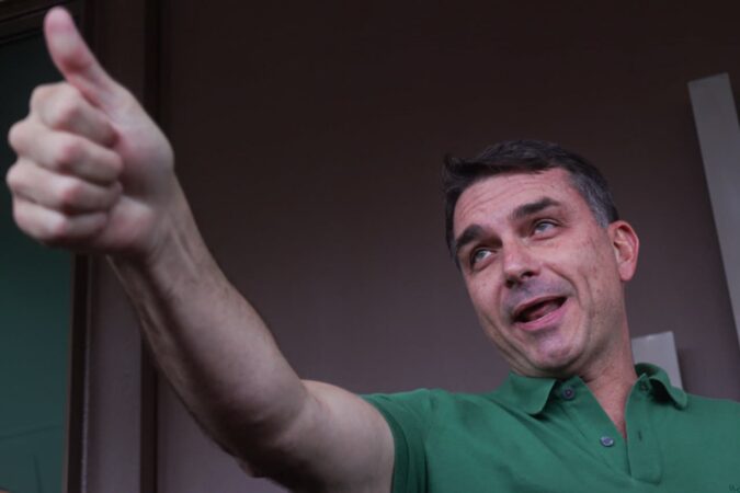 flavio-bolsonaro-estreia-agenda-internacional-ao-lado-de-netanyahu